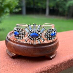Vintage Style lucite/rhinestone bracelet